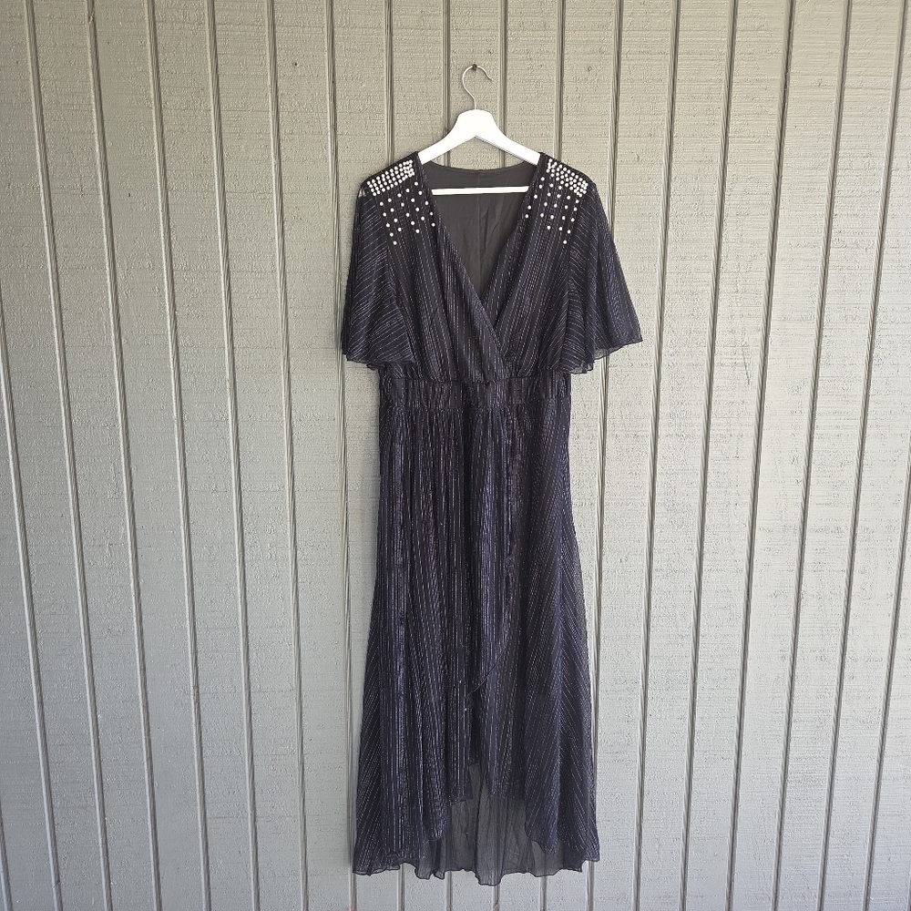 XL Elegant Black Party dress beaded shoulders flutter sleeves - Picture 2 of 9